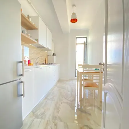 Nora Apartments 3 *