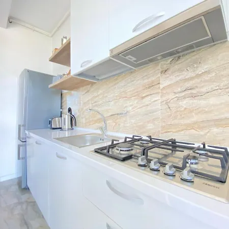 דירה Nora Apartments 3 *