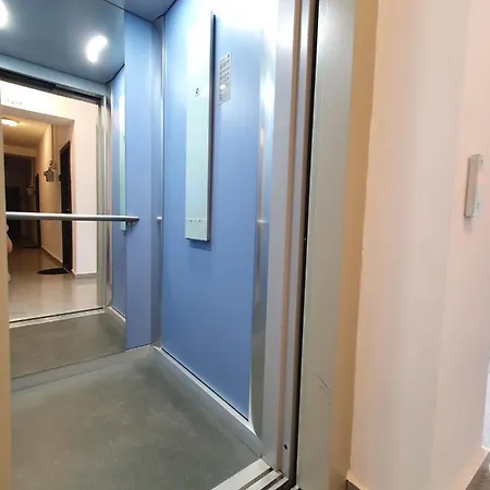 Nora Apartments 3 דירה